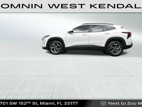 Used 2025 Chevrolet Trax LT image 21