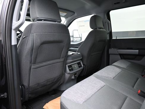 New 2025 Ford F450 XLT w/ XLT Value Package image 24