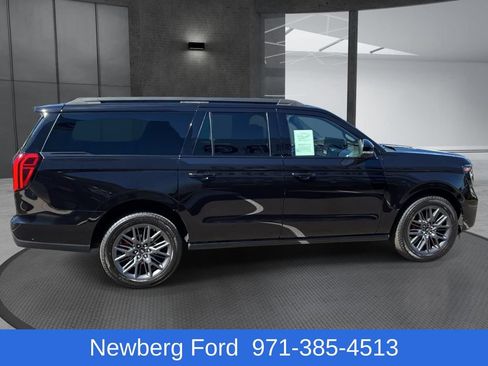 Used 2025 Ford Expedition Max Platinum w/ Stealth Performance Package AWD/4WD image 4