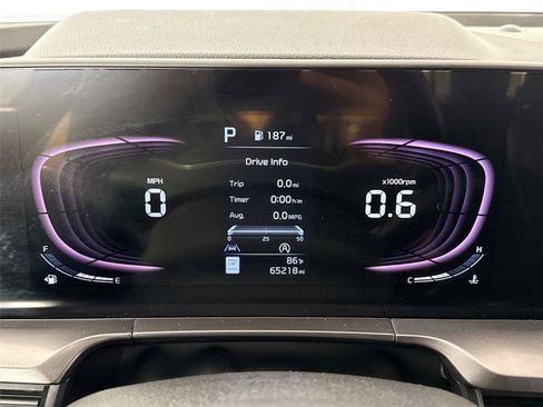Used 2023 Kia Telluride LX FWD image 18