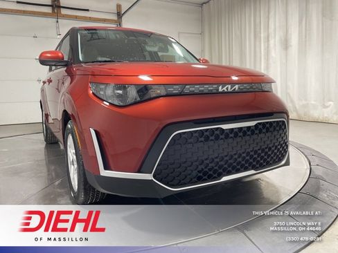 New 2025 Kia Soul LX w/ LX Technology Package image 1