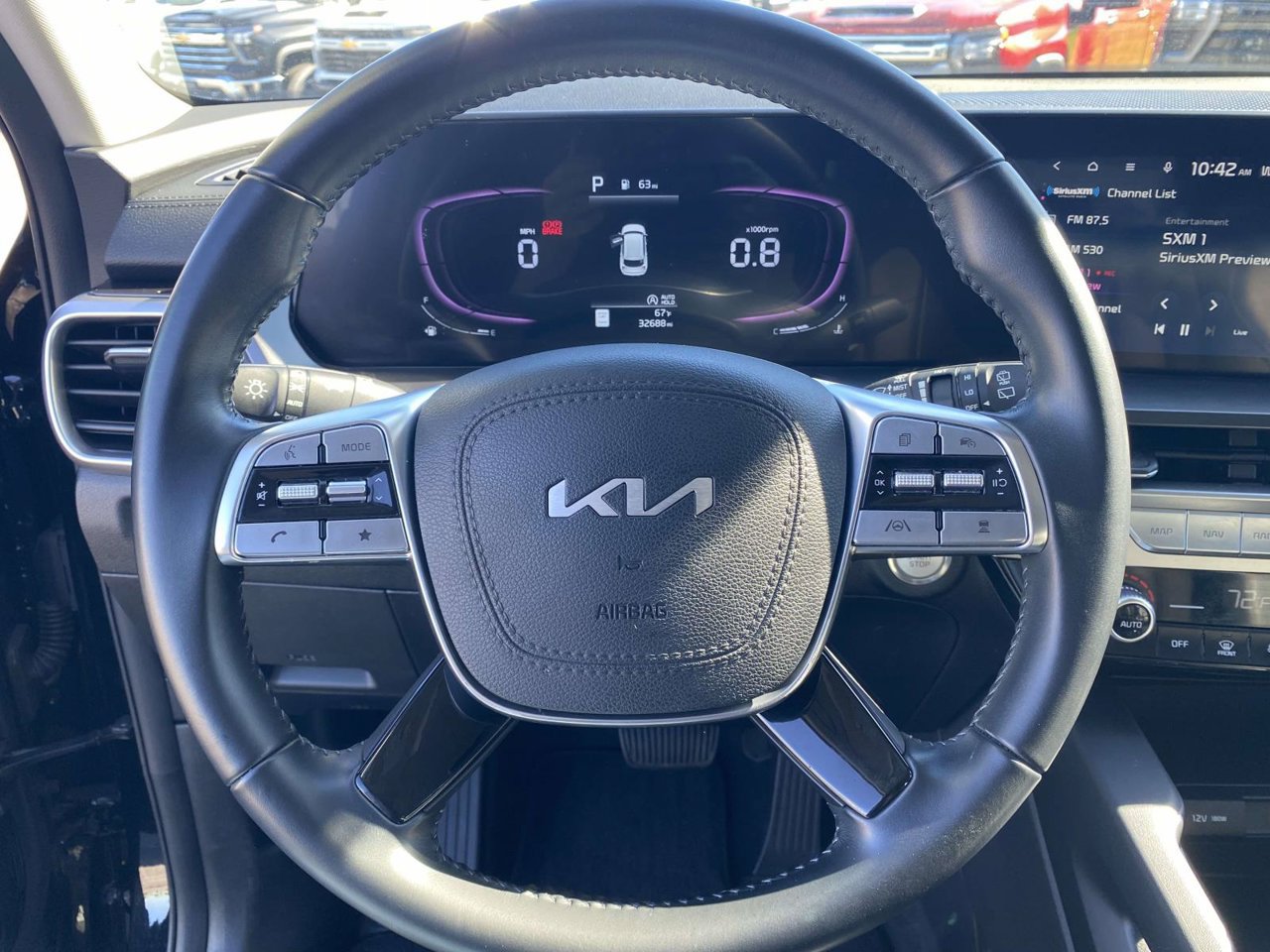 Used 2024 Kia Telluride LX AWD/4WD image 29