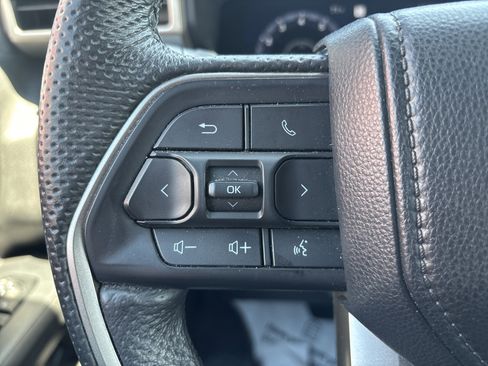 Certified 2024 Toyota Tacoma TRD Off-Road AWD/4WD image 20