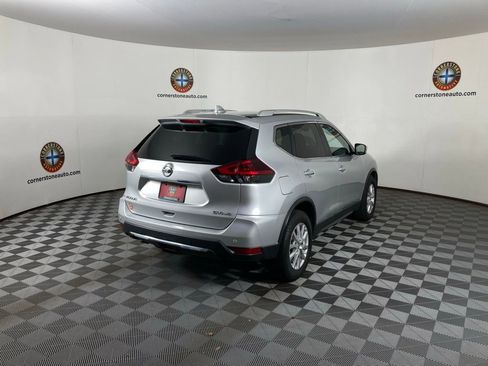 Used 2019 Nissan Rogue SV image 16