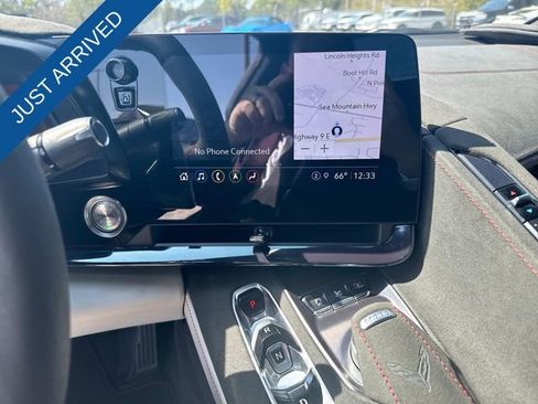 Used 2023 Chevrolet Corvette Stingray Premium Conv w/ Z51 Performance Package image 16