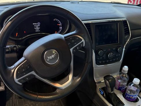 Used 2018 Jeep Grand Cherokee Limited image 8