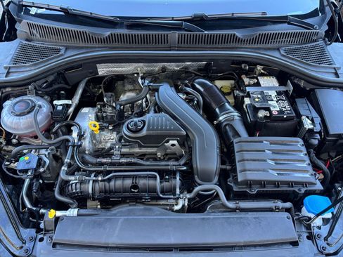 Used 2025 Volkswagen Jetta SE image 29