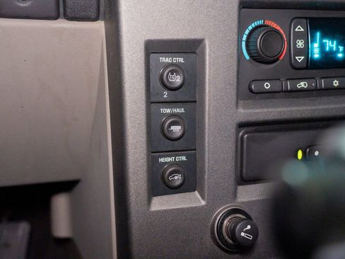 Used 2003 HUMMER H2 w/ Preferred Equipment Group image 54