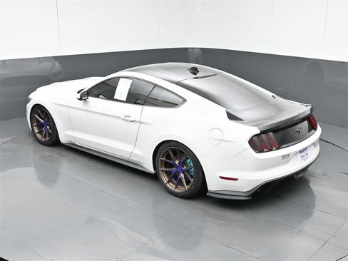 Used 2016 Ford Mustang Premium RWD image 24