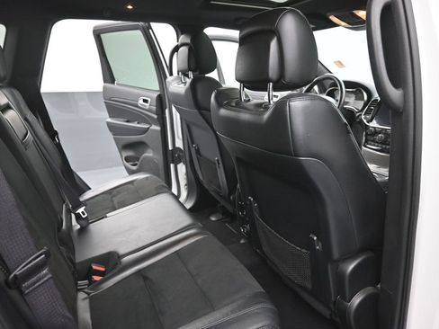 Used 2020 Jeep Grand Cherokee Altitude image 12