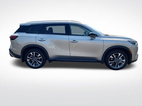 Used 2025 INFINITI QX60 Luxe w/ Vision Package image 7