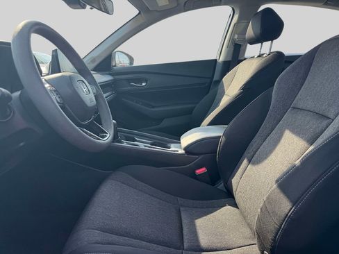 Used 2025 Honda Accord SE image 14