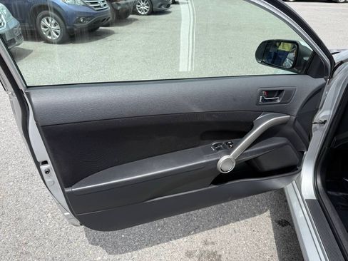 Used 2010 Scion tC FWD image 10