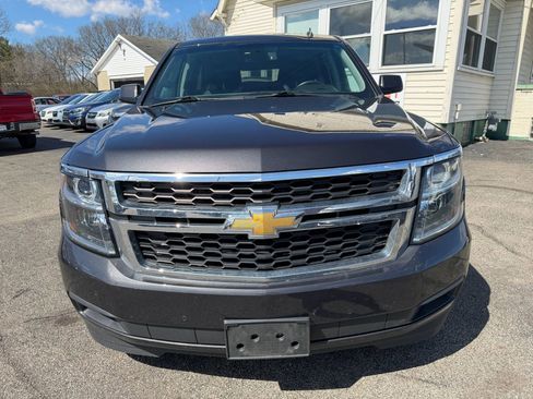 Used 2015 Chevrolet Suburban LT w/ Luxury Package image 4