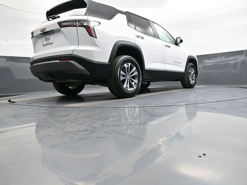 Used 2025 Chevrolet Equinox LT FWD image 28