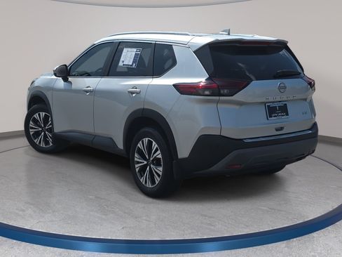 Used 2023 Nissan Rogue SV w/ SV Premium B Package FWD image 7