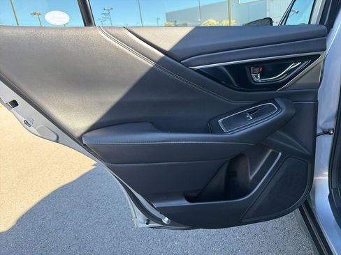 Used 2025 Subaru Outback Limited image 17