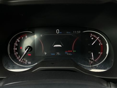 Used 2025 Toyota RAV4 XLE image 38