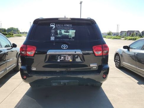 Used 2015 Toyota Sequoia Platinum w/ Preferred Accessory Package AWD/4WD image 2
