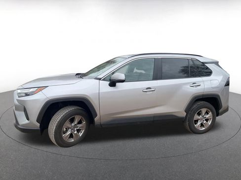 Used 2025 Toyota RAV4 XLE image 7