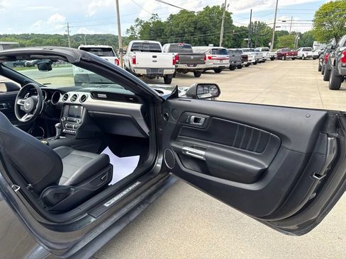 Used 2019 Ford Mustang GT Premium RWD image 44