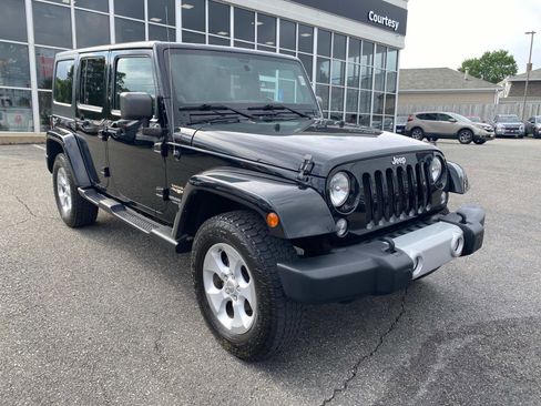 Used 2014 Jeep Wrangler Unlimited Sahara w/ Connectivity Group image 8
