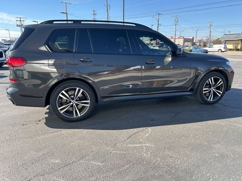 Used 2022 BMW X7 M50i image 5