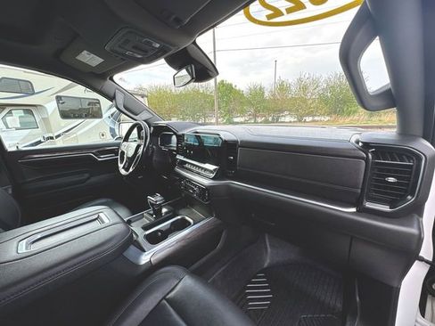 Used 2022 Chevrolet Silverado 1500 LTZ AWD/4WD image 28