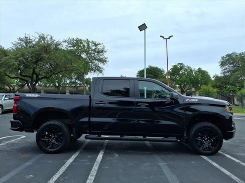 Used 2024 Chevrolet Silverado 1500 Custom Trail Boss AWD/4WD image 4