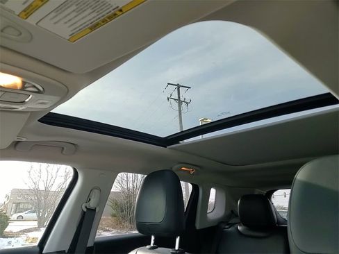 Used 2017 Jeep Compass Limited image 18