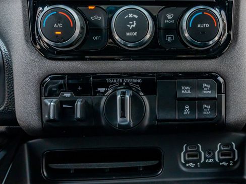 Used 2021 RAM 1500 Big Horn w/ Built-to-serve Edition AWD/4WD image 29