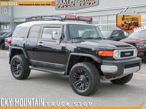 Used 2014 Toyota FJ Cruiser 4WD w/ Upgrade Package image 1