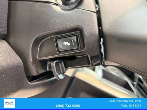 Used 2013 RAM 1500 Laramie w/ Convenience Group image 11