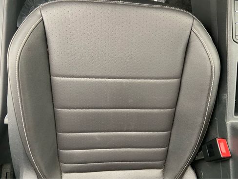 Used 2024 Volkswagen Jetta SE image 34