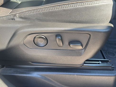 Used 2024 Chevrolet Tahoe High Country w/ Advanced Technology Package image 24