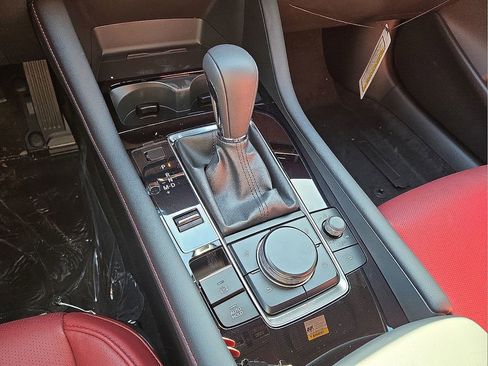 New 2026 MAZDA MAZDA3 Carbon image 27