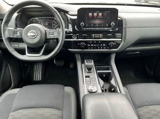 Used 2024 Nissan Pathfinder SV AWD/4WD video 3