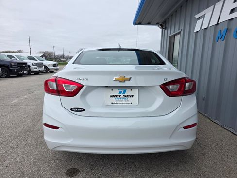 Used 2018 Chevrolet Cruze LT w/ Convenience Package image 7