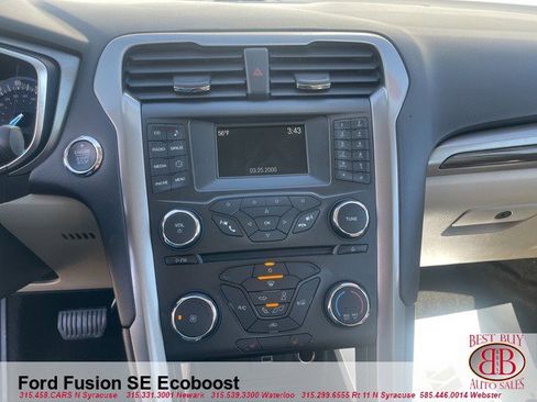 Used 2018 Ford Fusion SE image 15