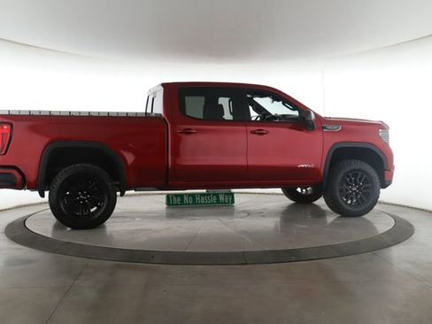 Used 2022 GMC Sierra 1500 AT4 w/ Sierra Safety Plus Package AWD/4WD image 6