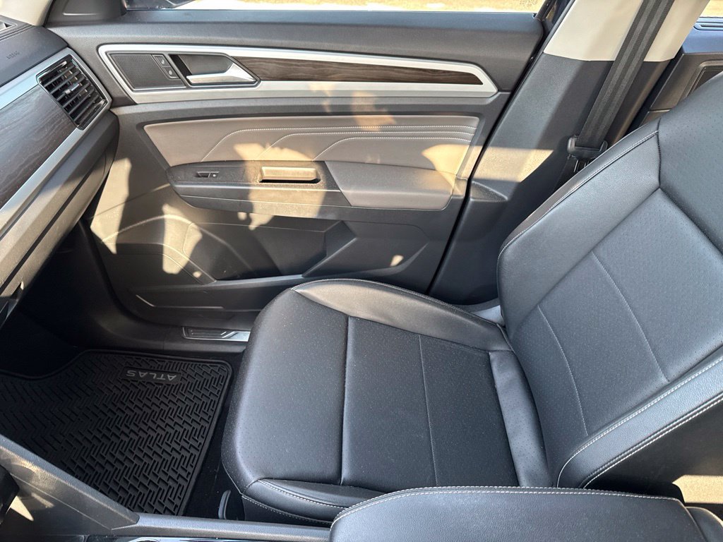 Certified 2022 Volkswagen Atlas SE FWD image 21