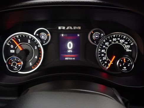 Used 2024 RAM 4500 Tradesman w/ Chrome Appearance Group image 15