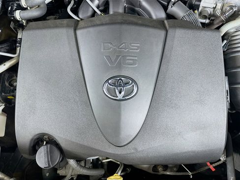 Used 2021 Toyota Highlander Limited FWD image 35