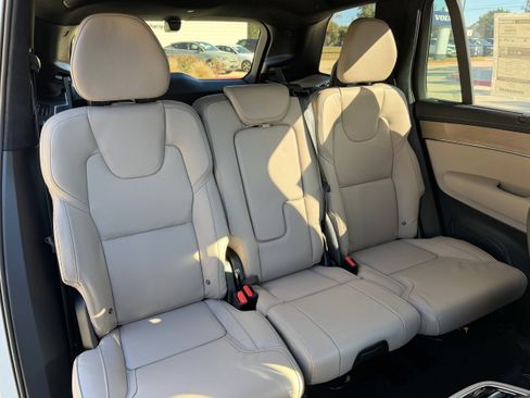 New 2026 Volvo XC90 B6 Ultra w/ Lounge Package AWD/4WD image 10