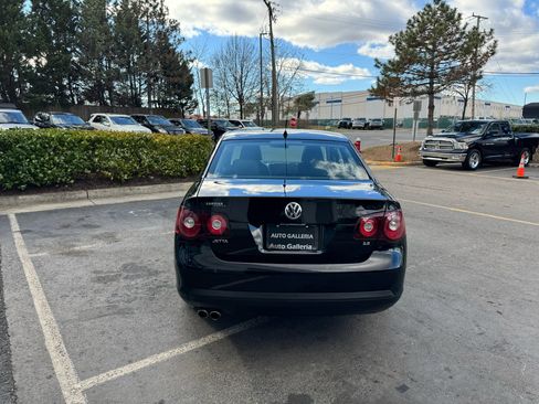 Used 2010 Volkswagen Jetta SE image 5