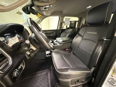 Used 2024 RAM 2500 Laramie image 27