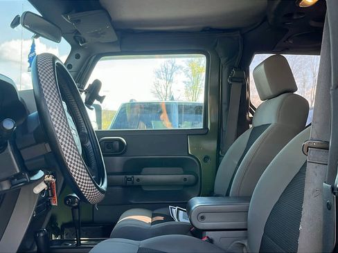 Used 2008 Jeep Wrangler X image 10