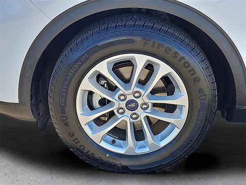 Used 2021 Ford Escape SE image 10