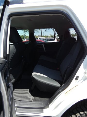 Used 2020 Toyota 4Runner SR5 AWD/4WD image 42