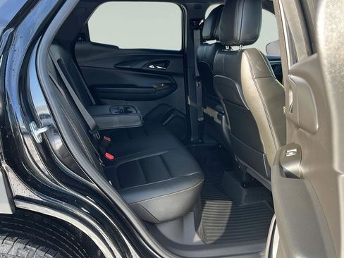 Used 2025 Chevrolet TrailBlazer ACTIV w/ Driver Confidence Package image 28